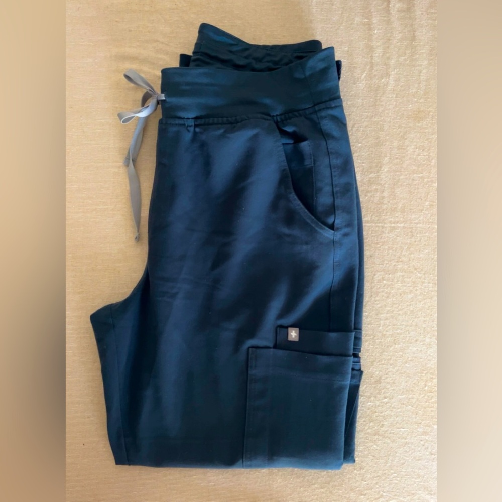 FIGS Scrub pants